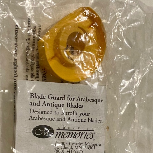 Creative Memories🖼Rotary Cutting System Antique & Arabesque Blades Set & Guards - Picture 5 of 6